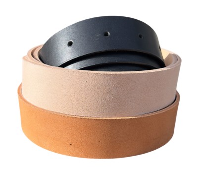 Колан от естествена кожа. Изработва се по поръчка с избрана от вас катарама.